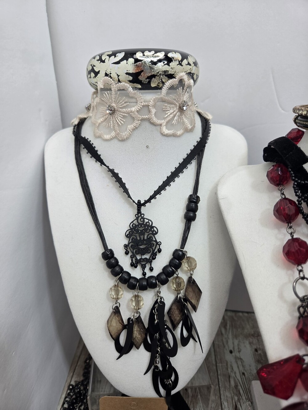 🥀 HUGE 50+ pc Whimsigoth Gothic Romantic Jewelry Lot Necklaces Bracelets Ear 🖤 - Picture 4 of 16